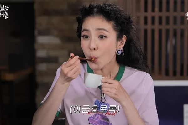 Trào lưu “ăn theo cảm xúc” gây sốt tại Hàn Quốc - Anh 1