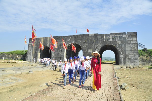 Cuộc thi ảnh nghệ thuật “Về miền di tích, danh thắng xứ Thanh” - Anh 2