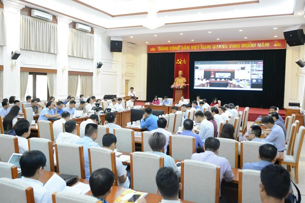 Cần chú trọng giáo dục đạo đức, nhân cách cho học sinh, sinh viên - Anh 2