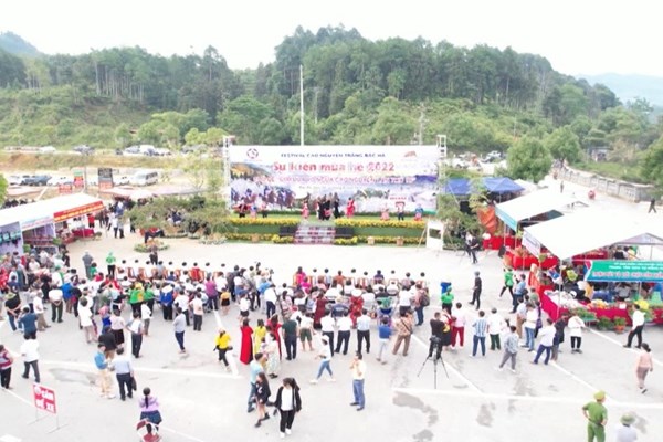 Lên vùng cao Bắc Hà cùng thưởng thức hương cốm mùa thu vàng - Anh 1