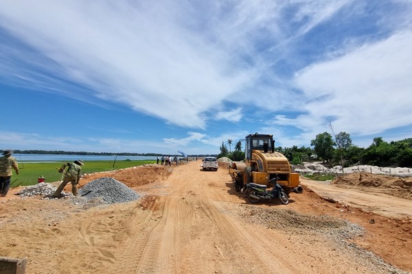 Quảng Ngãi: Đầu tư tôn tạo di tích gắn với phát triển du lịch - Anh 4