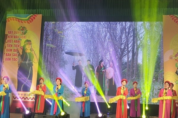 Khai mạc liên hoan các Câu lạc bộ văn hóa – văn nghệ dân gian ở Lâm Đồng - Anh 1