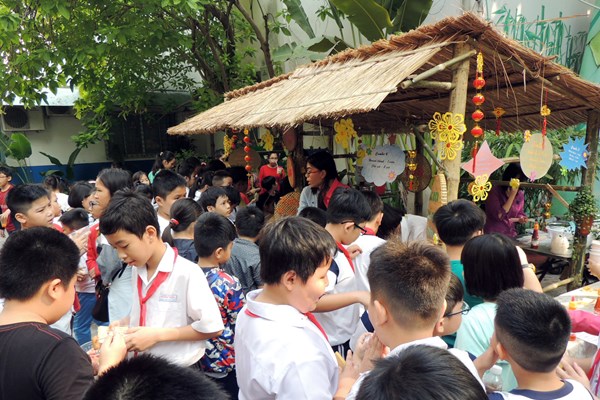 Năm học mới tại TP.HCM: Khó khăn do áp lực tăng dân số cơ học - Anh 1