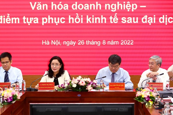 Văn hóa doanh nghiệp- Điểm tựa phục hồi kinh tế sau đại dịch - Anh 2
