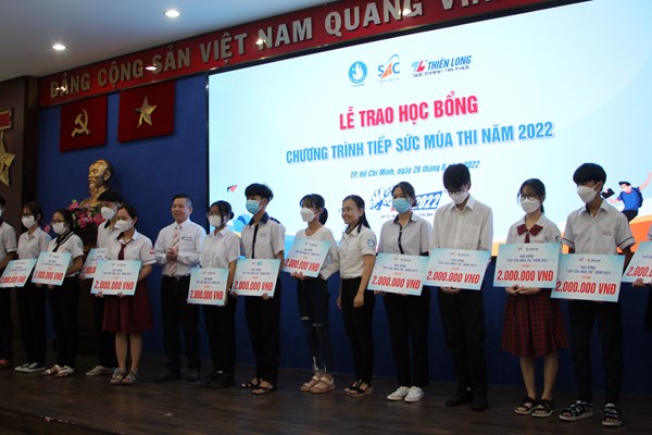 “Tiếp sức mùa thi 2022” tại TP.HCM hỗ trợ cho hơn 80.000 lượt thí sinh và phụ huynh - Anh 2