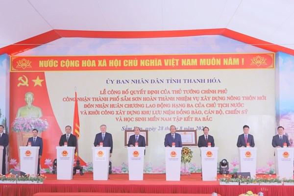 Chủ tịch nước dự lễ khởi công Khu lưu niệm đồng bào, chiến sĩ và học sinh miền Nam tập kết ra Bắc - Anh 2