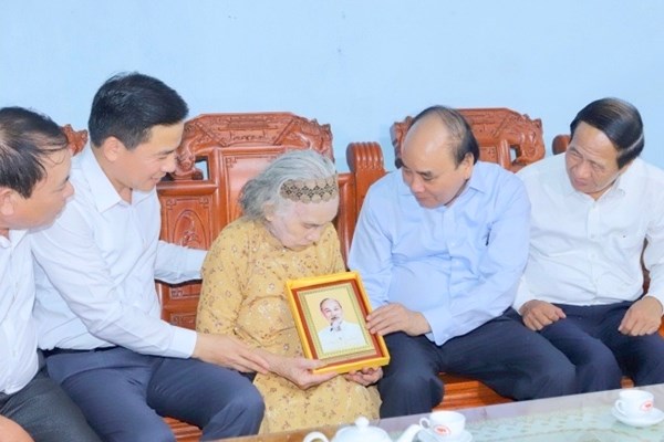 Chủ tịch nước dự lễ khởi công Khu lưu niệm đồng bào, chiến sĩ và học sinh miền Nam tập kết ra Bắc - Anh 7