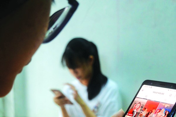Trào lưu “đu trend” tai hại trên TikTok - Anh 1