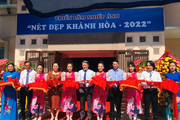 Triển lãm nhiếp ảnh “Nét đẹp Khánh Hòa - 2022” - Anh 1