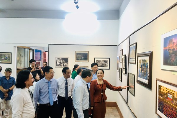 Triển lãm nhiếp ảnh “Nét đẹp Khánh Hòa - 2022” - Anh 2