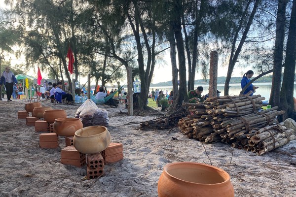 Lễ hội “Đầm An Khê Sóng hát” quảng bá di sản văn hóa Sa Huỳnh - Anh 4