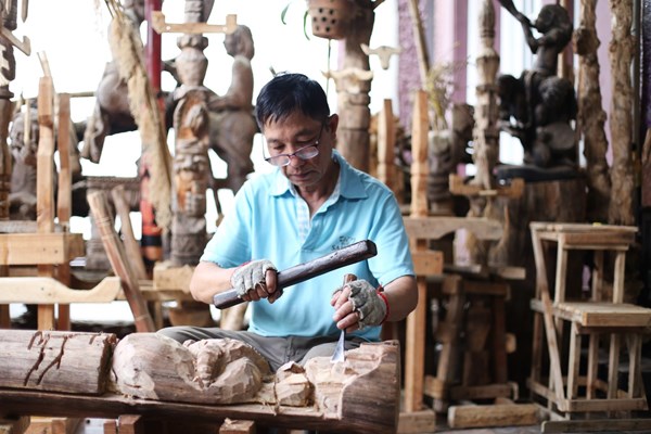 Người đảng viên gìn giữ “kho báu” văn hóa Tây Nguyên (Kỳ cuối): Để lại tất cả cho thế hệ mai sau - Anh 2