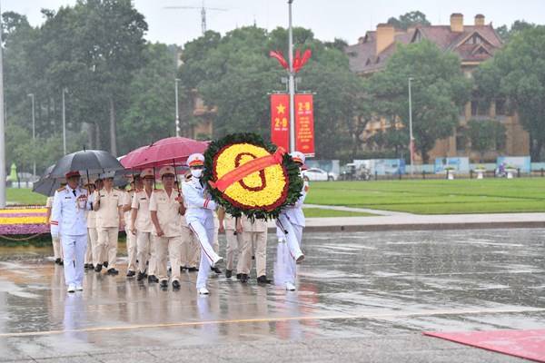Lãnh đạo Đảng, Nhà nước viếng Chủ tịch Hồ Chí Minh nhân dịp Quốc khánh 2.9 - Anh 2