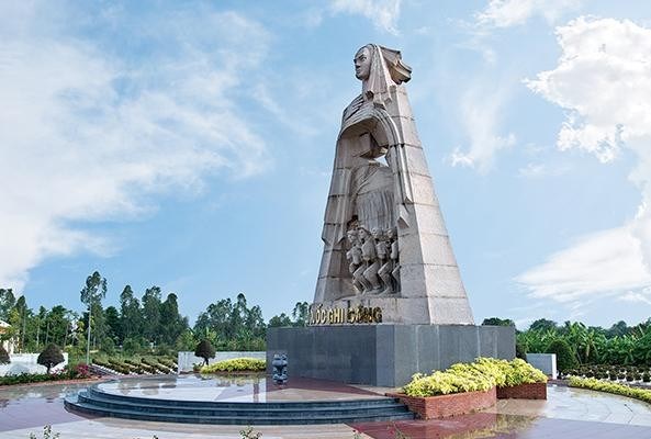 Nữ điêu khắc gia đầu tiên nhận Giải thưởng Nhà nước Phan Thị Gia Hương qua đời - Anh 2