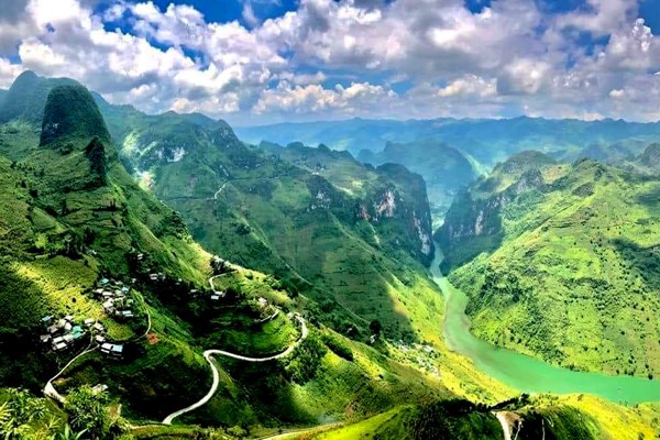 Hà Giang: Công suất buồng phòng khách sạn dịp 2.9 đạt 90- 100% - Anh 1