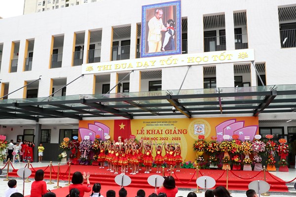 Rộn ràng khai giảng năm học mới tại Trường Tiểu học Nghĩa Đô, Cầu Giấy - Anh 5