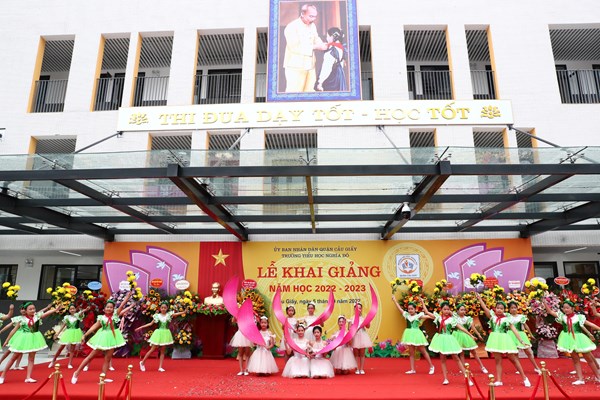 Rộn ràng khai giảng năm học mới tại Trường Tiểu học Nghĩa Đô, Cầu Giấy - Anh 6