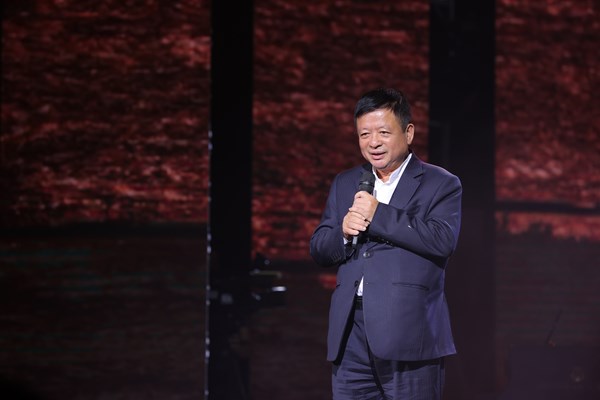 Hồng Thanh Quang - Vẫn nguyên là nỗi khát: Đêm của nhiều dư vị cảm xúc - Anh 4