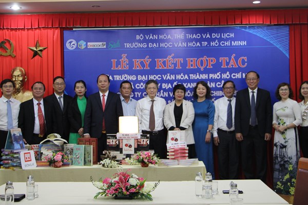 Trường ĐH Văn hoá TP.HCM ký kết hợp tác với các doanh nghiệp trong lĩnh vực xuất bản - Anh 3
