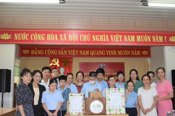 Nhiều hoạt động phát triển văn hóa đọc cho thiếu nhi nhân dịp Tết Trung thu - Anh 1
