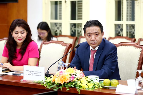 Việt Nam luôn xác định bảo tồn, phát huy di sản là nhiệm vụ cao cả - Anh 2