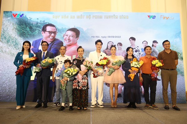 “Táo Giao thông” NSƯT Chí Trung kết thông gia với NSND Trọng Trinh trong phim mới của VTV - Anh 1