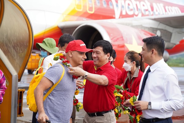 Tiếp tục mở rộng mạng bay đến Ấn Độ, Vietjet khai trương hai đường bay mới kết nối Phú Quốc với New Delhi, Mumbai - Anh 4