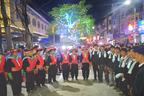 Đặc sắc Tuần lễ Văn hóa - Chợ tình phong lưu tại Cao Bằng - Anh 1