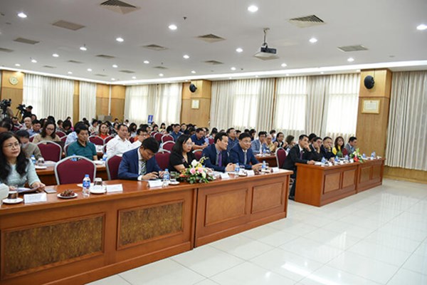 Phát động Ngày Tôn vinh tiếng Việt trong cộng đồng người Việt Nam ở nước ngoài - Anh 2