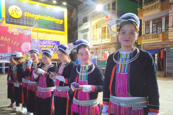 Bản sắc văn hóa độc đáo chợ tình Phong Lưu Bảo Lạc - Anh 4