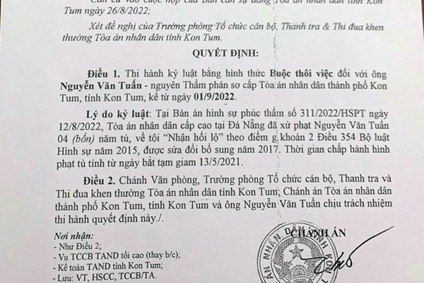 Kon Tum: Nhận hối lộ 1 thẩm phán sơ cấp bị kỷ luật buộc thôi việc - Anh 2