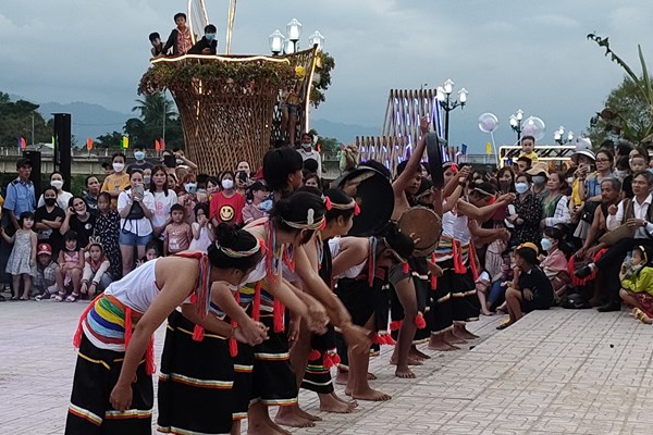 Bắc Trà My tổ chức biểu diễn cồng chiêng định kỳ hằng tháng - Anh 1