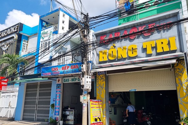 Quảng Ngãi: Siết chặt an toàn phòng cháy tại các quán karaoke - Anh 1