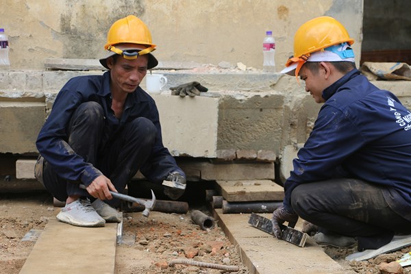 “Thần đèn” di dời chánh điện quốc tự Diệu Đế, lưu giữ bức tranh Long vân khế hội - Anh 1