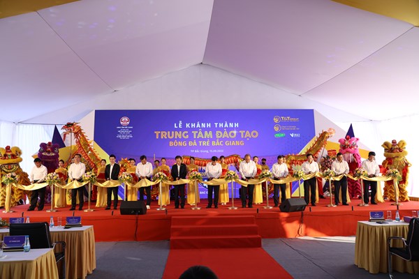 Trung tâm đào tạo bóng đá trẻ tỉnh Bắc Giang: Sẽ là vườn ươm tài năng cho bóng đá Việt Nam - Anh 2