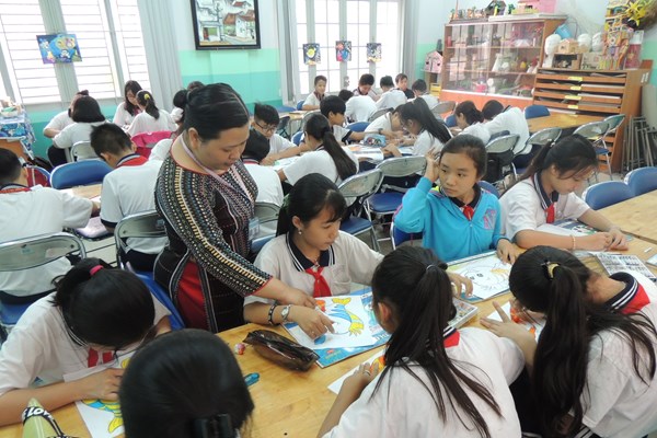 Chỉ được đào tạo môn đơn nhưng đảm nhận nhiệm vụ đa môn: Giáo viên gặp khó khi dạy tích hợp - Anh 1