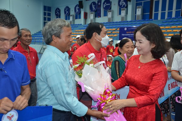 Khai mạc Hội thi thể thao Người cao tuổi tỉnh Quảng Ngãi năm 2022 - Anh 2