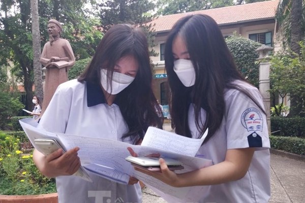 Nhiều ngành điểm trúng tuyển gần tuyệt đối - Anh 2