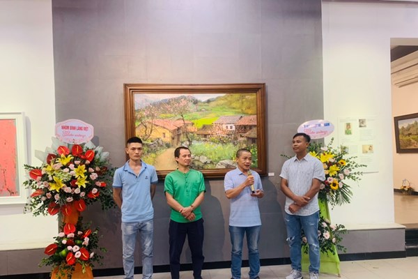 Triển lãm “Lặng nhìn”- nơi hội tụ của đa phong cách thể hiện - Anh 1