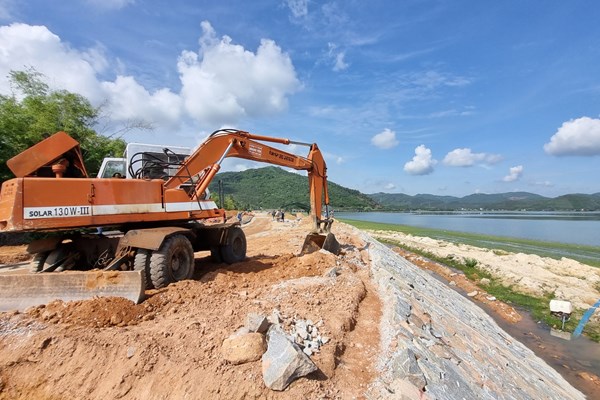 Quảng Ngãi: Đức Phổ sẽ trở thành “hạt nhân” phát triển du lịch gắn với văn hóa Sa Huỳnh - Anh 2