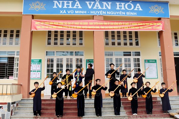 “Văn hóa còn thì dân tộc còn” (Bài 2):​​​​​​​ Vì yêu nên tận sức cống hiến - Anh 2