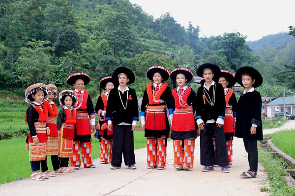 “Văn hóa còn thì dân tộc còn” (Bài 2):​​​​​​​ Vì yêu nên tận sức cống hiến - Anh 4