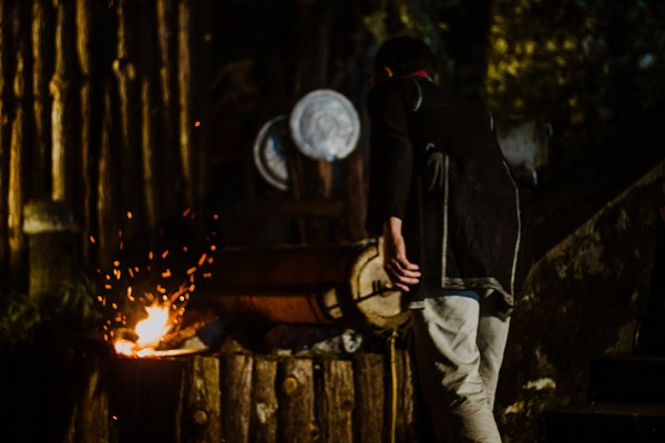 Cuốn hút thực cảnh The Mong Show - Anh 4