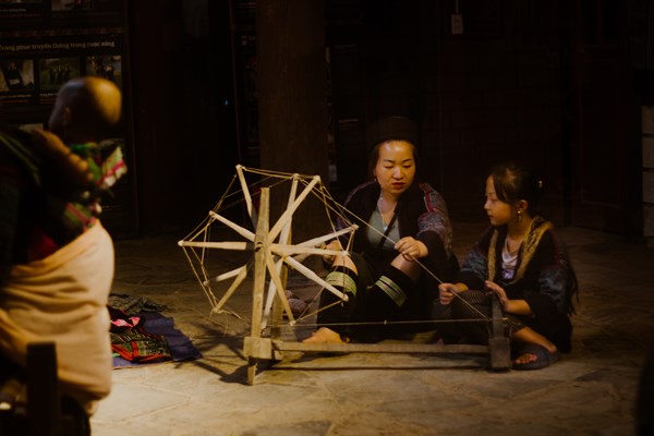 Cuốn hút thực cảnh The Mong Show - Anh 5