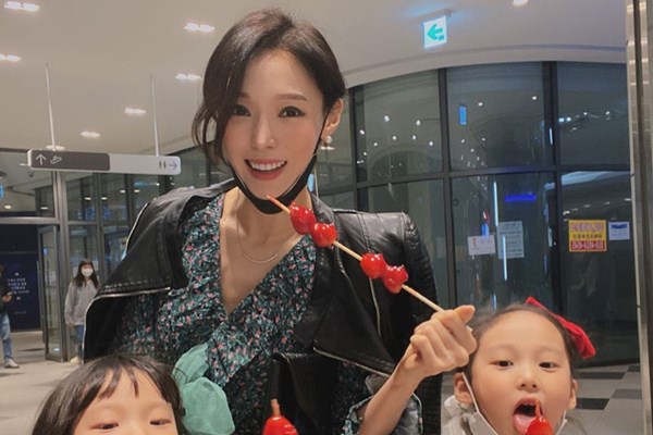 Hàn Quốc: Gia đình trẻ thích sinh con gái hơn - Anh 1