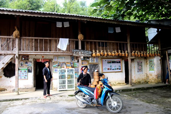 “Văn hóa còn thì dân tộc còn” (Bài 3): Thắp sáng những vùng đất - Anh 2