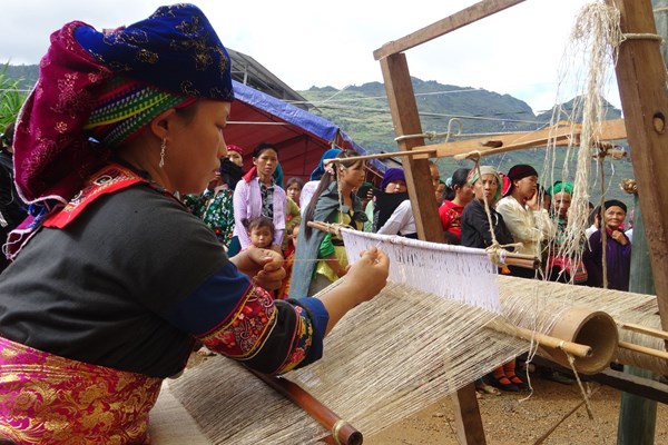 Xây dựng môi trường văn hóa cơ sở: Chuyển biến trong nhận thức cộng đồng - Anh 2