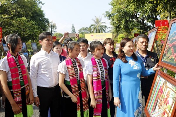 Triển lãm ảnh Di sản Nghệ thuật Xòe Thái Việt Nam - Anh 2