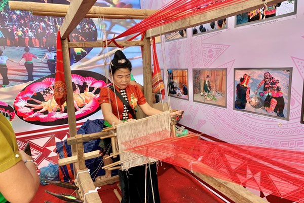 Vòng xòe bất tận ở Mường Lò - Anh 5