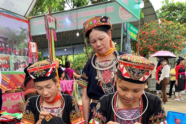 Vòng xòe bất tận ở Mường Lò - Anh 6